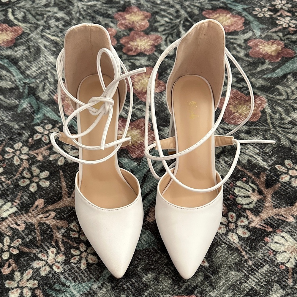 Women's White Lace-up Heels